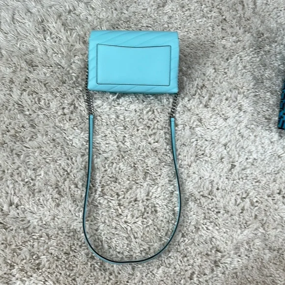 Tory Burch Blue Kira Chevron Shoulder Bag with Silver Clasp and detailing - Picture 4 of 6